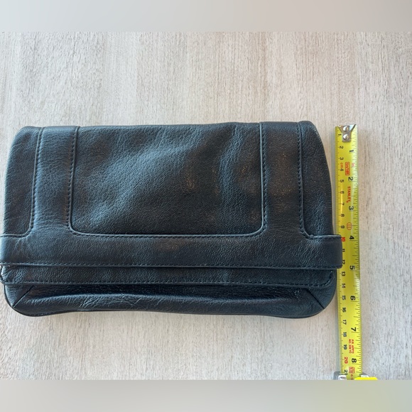 Marc Jacobs 100% Leather Clutch in Black - Picture 15 of 16